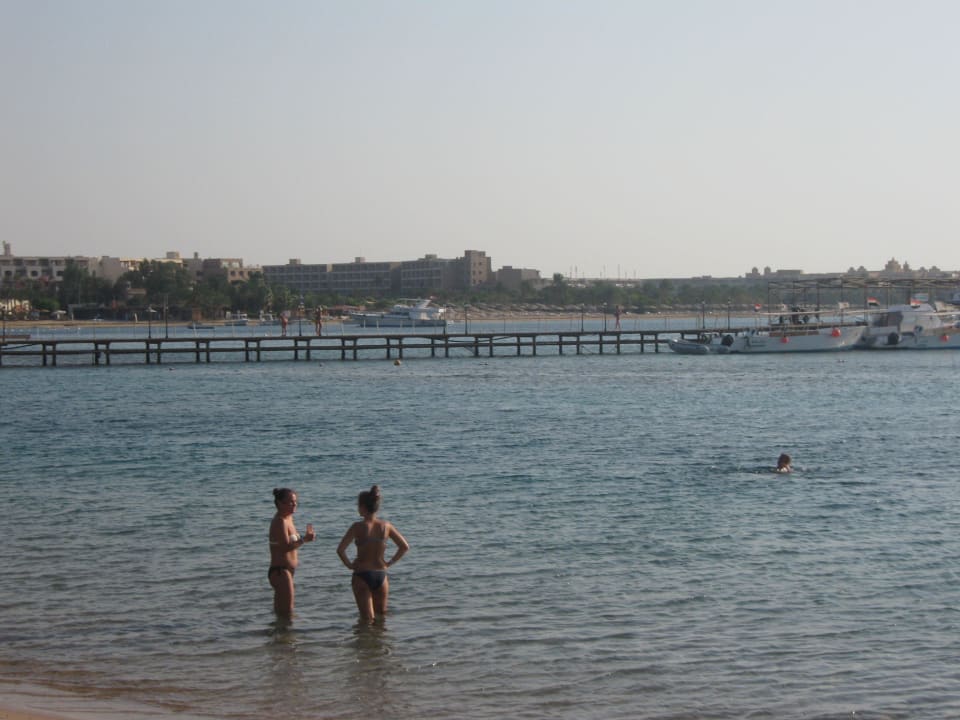 Morgens um 7.00 Uhr fast einsam Hotel JAZ Makadi Star & Spa
