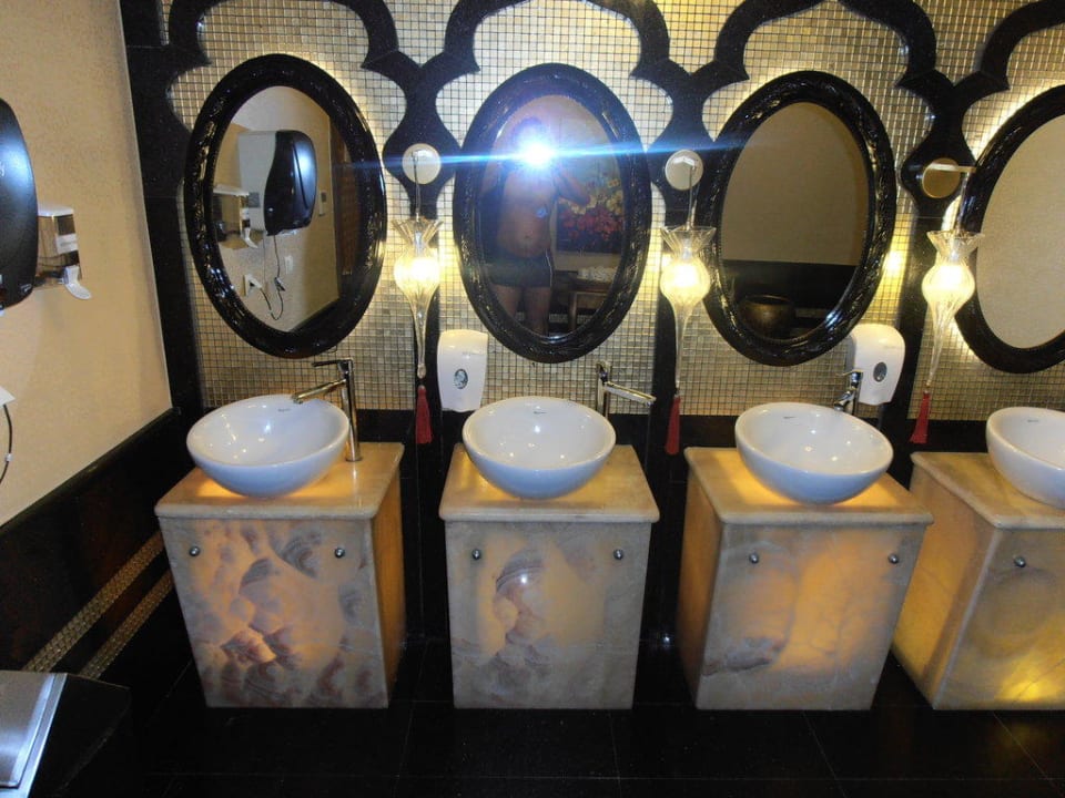 Toilettenanlage Diamond Excellence Resort & Spa