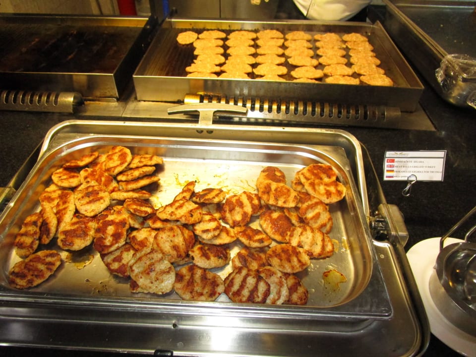 Warmes Buffet Aydinbey Kings Palace & Spa