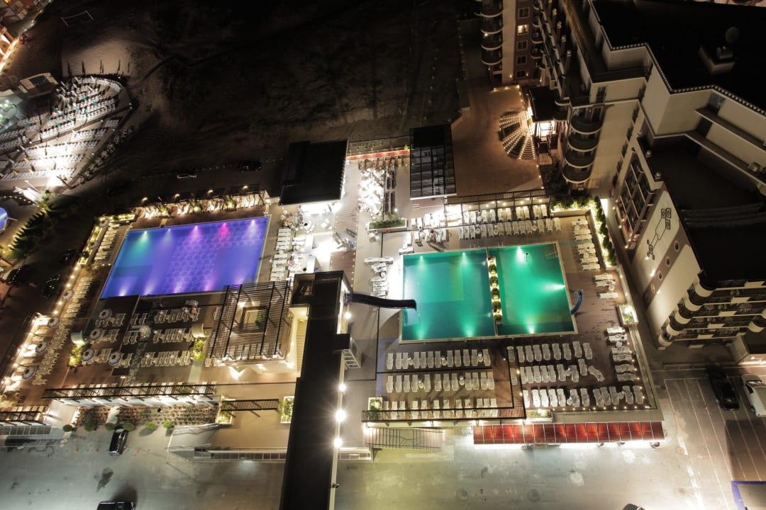 Pool Burgas Beach Hotel