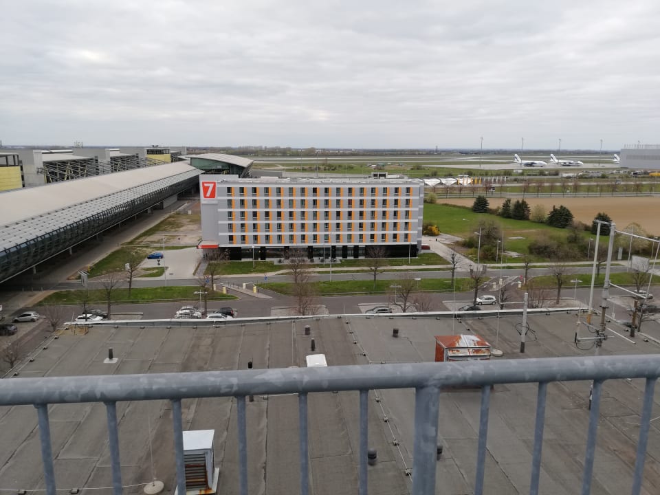 Ausblick Campanile Leipzig Halle Airport