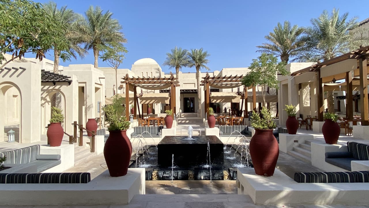 Gastro Al Wathba, a Luxury Collection Desert Resort & Spa, Abu Dhabi