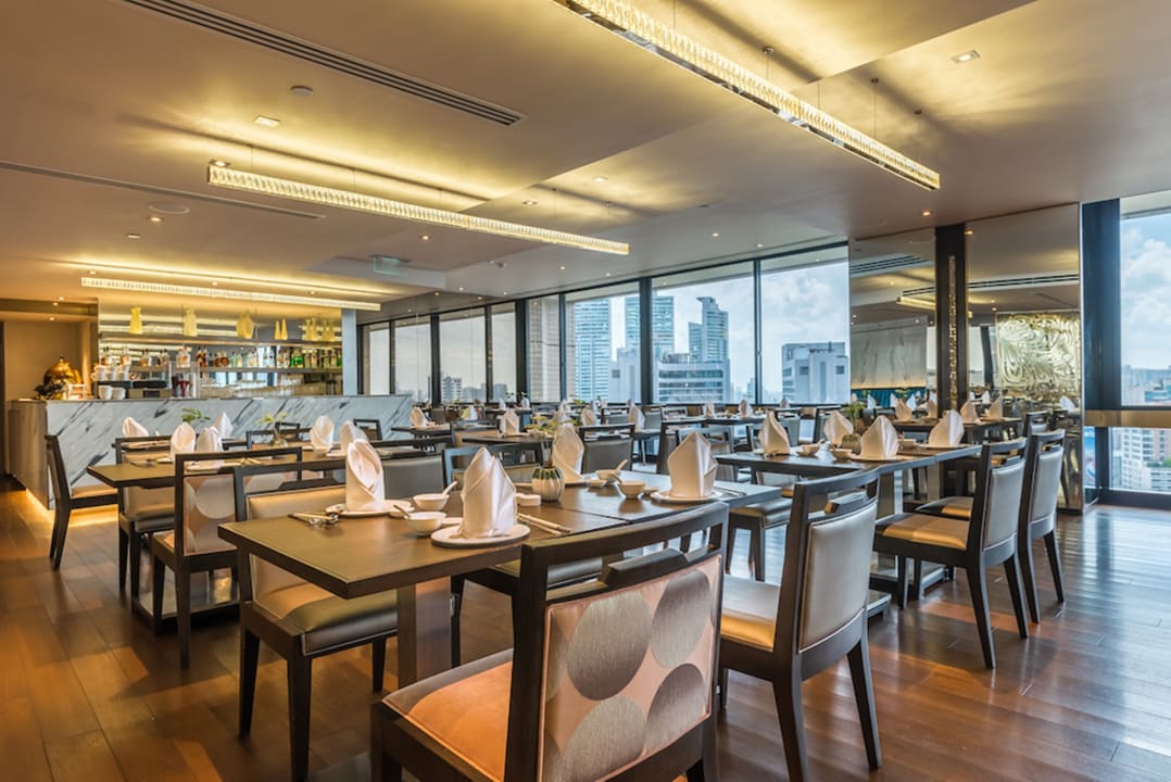 Restaurant Emporium Suites by Chatrium