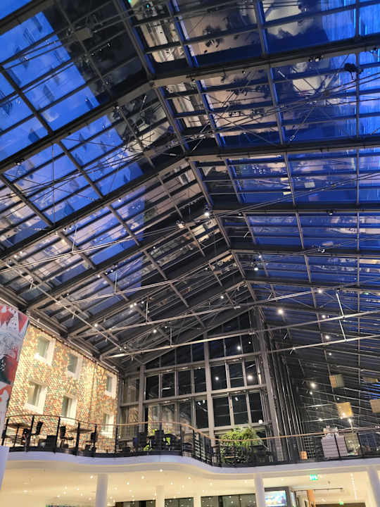 Lobby Estrel Hotel Berlin