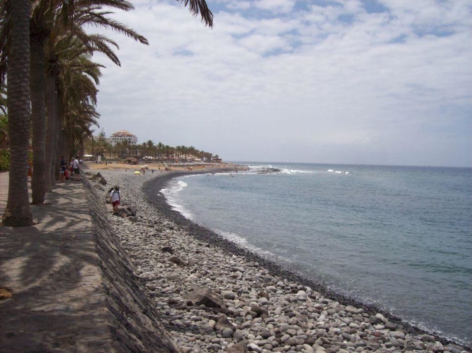 Blick auf den Nauturstrand von der Promenade H10 Las Palmeras