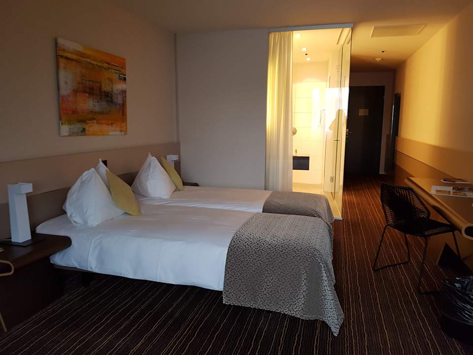 Zimmer Riverside Hotel