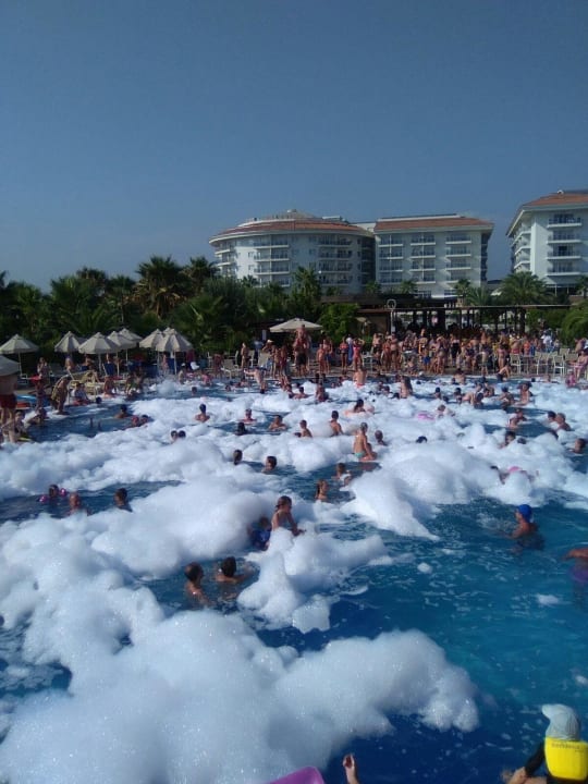 Riesen Poollandschaft  Seaden Sea World Resort & Spa