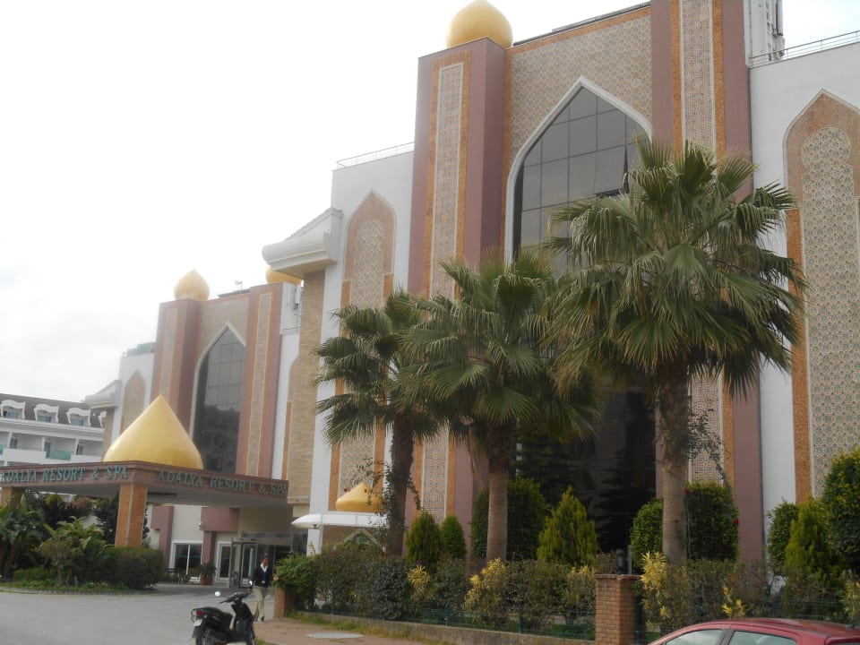 Eingang von der Straßenseite Adalya Resort & Spa - Adults Only