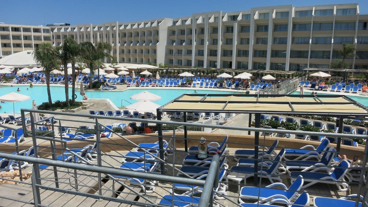 Pool db Seabank Resort + Spa