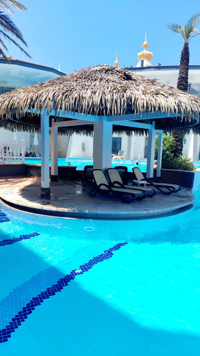 Pool Well Palace Side