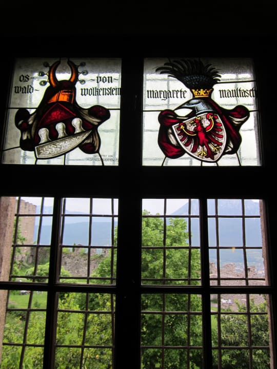 Fenster im Restaurant Castel Pergine