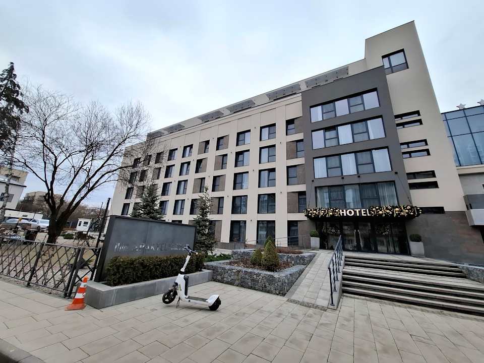 Außenansicht Apartel Uzhhorod