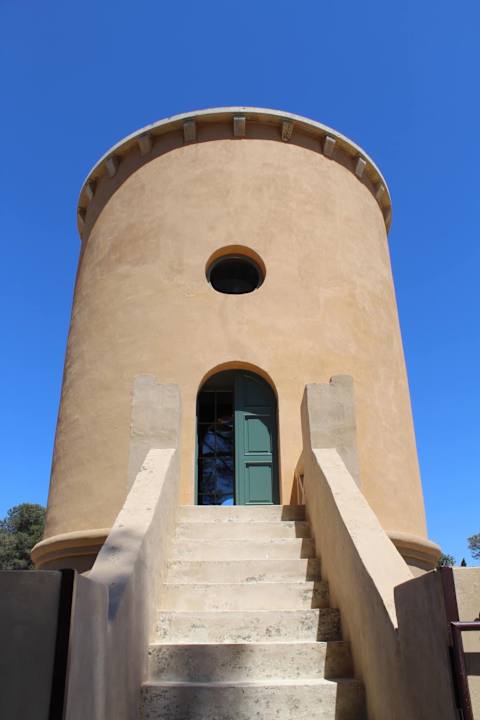 Außenansicht Castle Elvira - The Castle & The Cottage