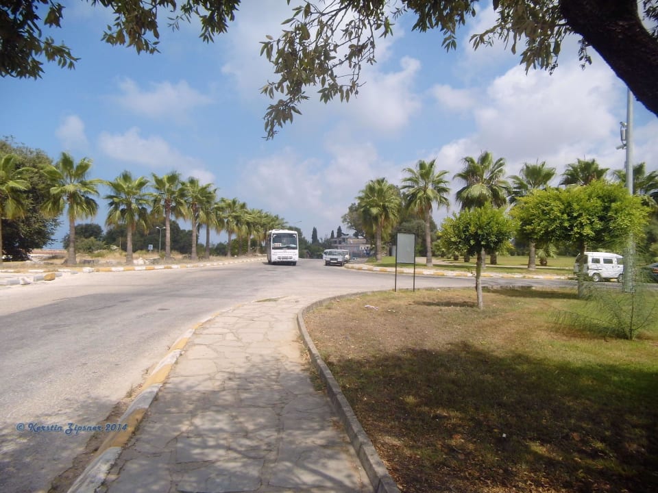 Hauptstraße nach Kumköy Can Garden Beach