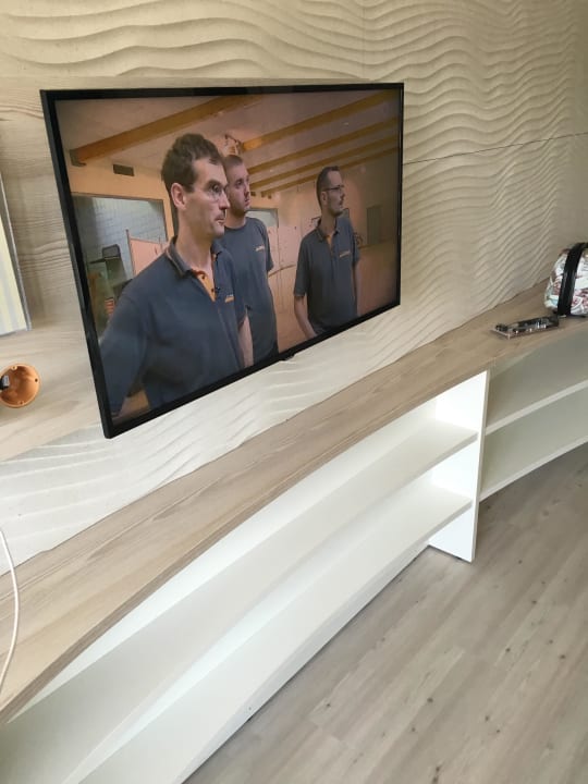 Großer Fernseher SEETELHOTEL Kaiserstrand Beachhotel