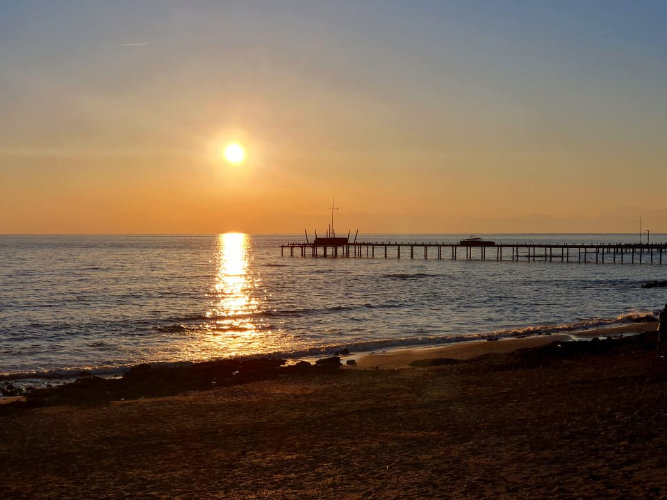 Strand Melas Resort Hotel