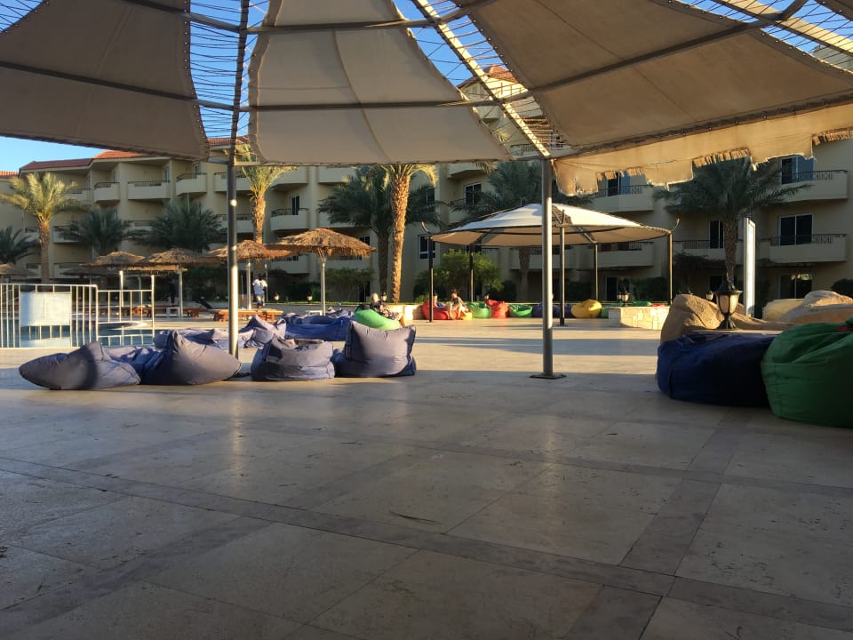 Außenansicht Amwaj Beach Club Abu Soma Resort