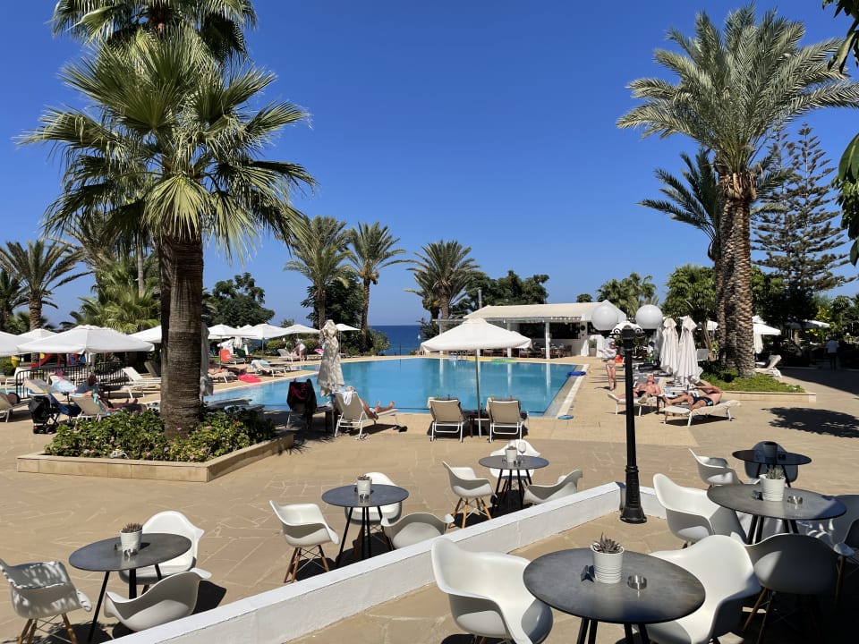 Pool Crystal Springs Beach Hotel