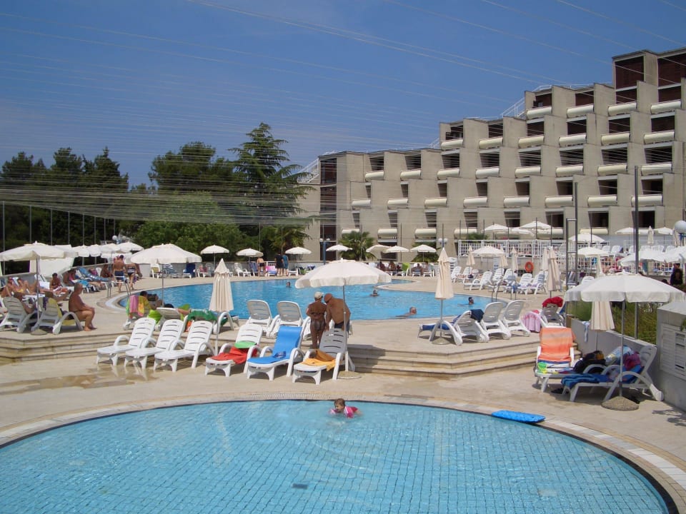 Poolseite Hotel Zagreb Valamar Parentino Hotel