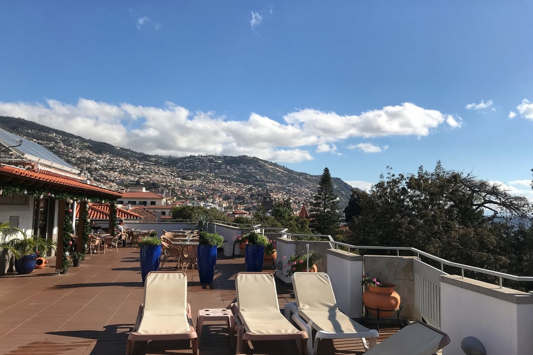 Blick von der Dachterrasse Hotel Madeira