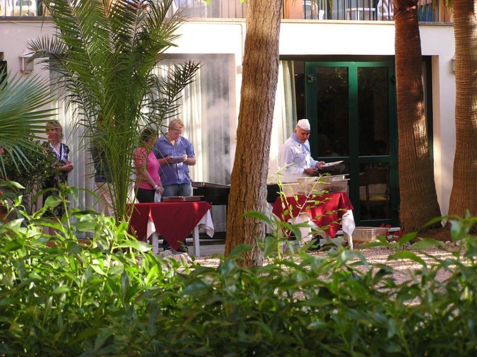 Grillen Tapas und Cocktails im Park Valentin Somni Hotel & Suites
