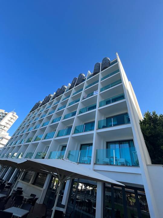 Außenansicht Hotel Luxor