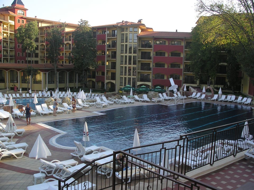Poollandschaft mit Hotel GRIFID Aqua Club Bolero