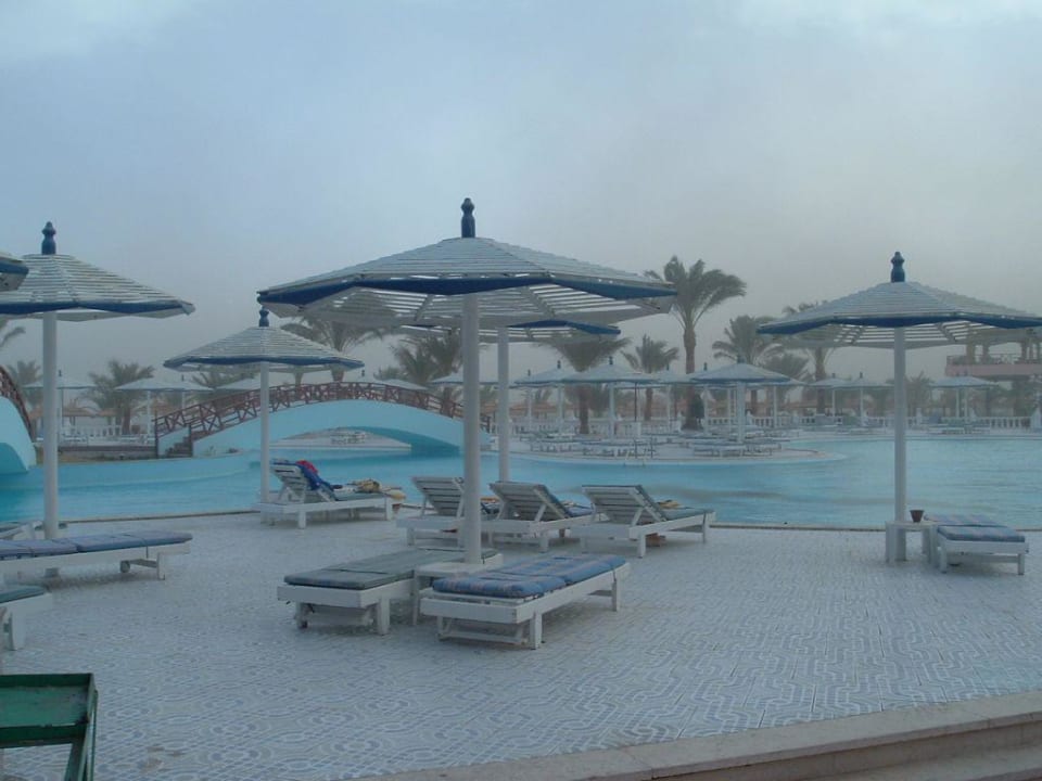 Sandsturm Beach Albatros Resort