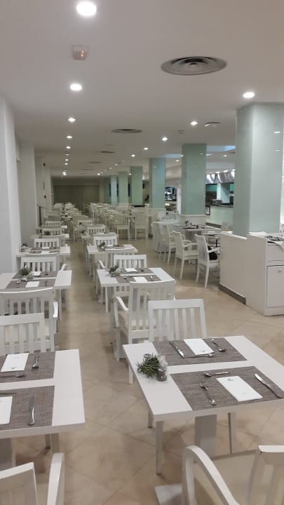 Restaurant Iberostar Waves Ciudad Blanca
