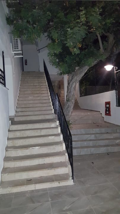 Überall extrem viele Treppen La Finca Marina
