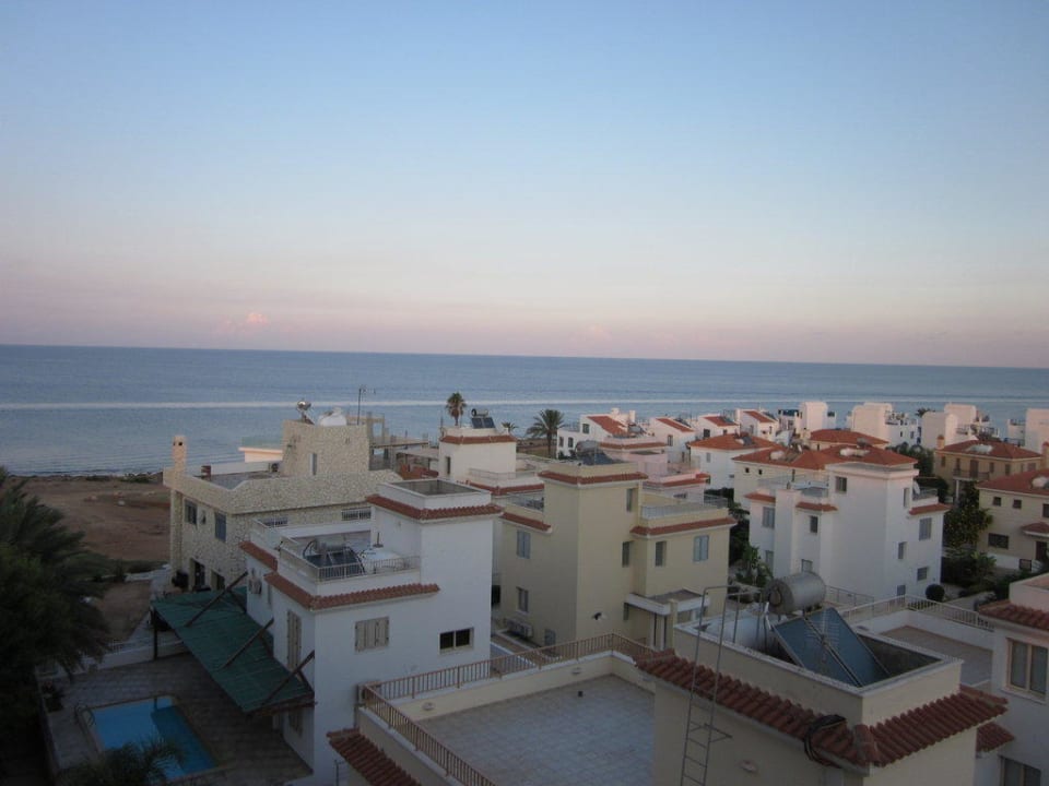 Ein Blick vom Balkon Zimmer 423 Crystal Springs Beach Hotel