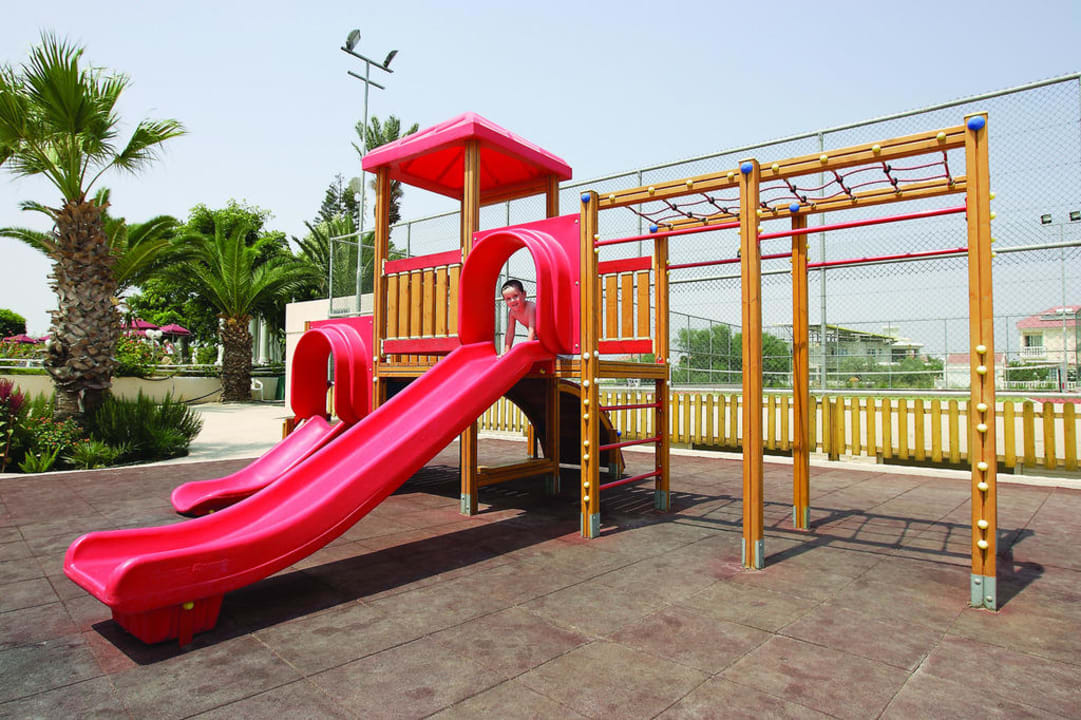 New kids play area Hotel Crown Resort Henipa