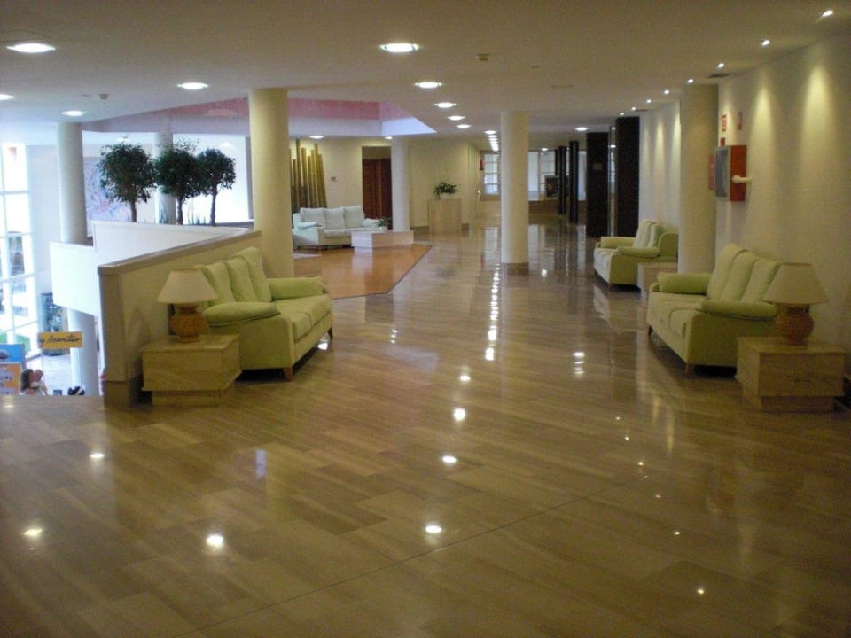 Hotelgang Iberostar Waves Playa de Muro