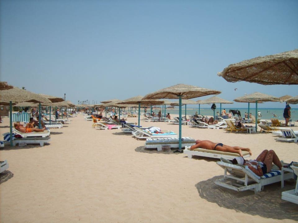 der Hoteleigene Strand Shams Safaga Resort