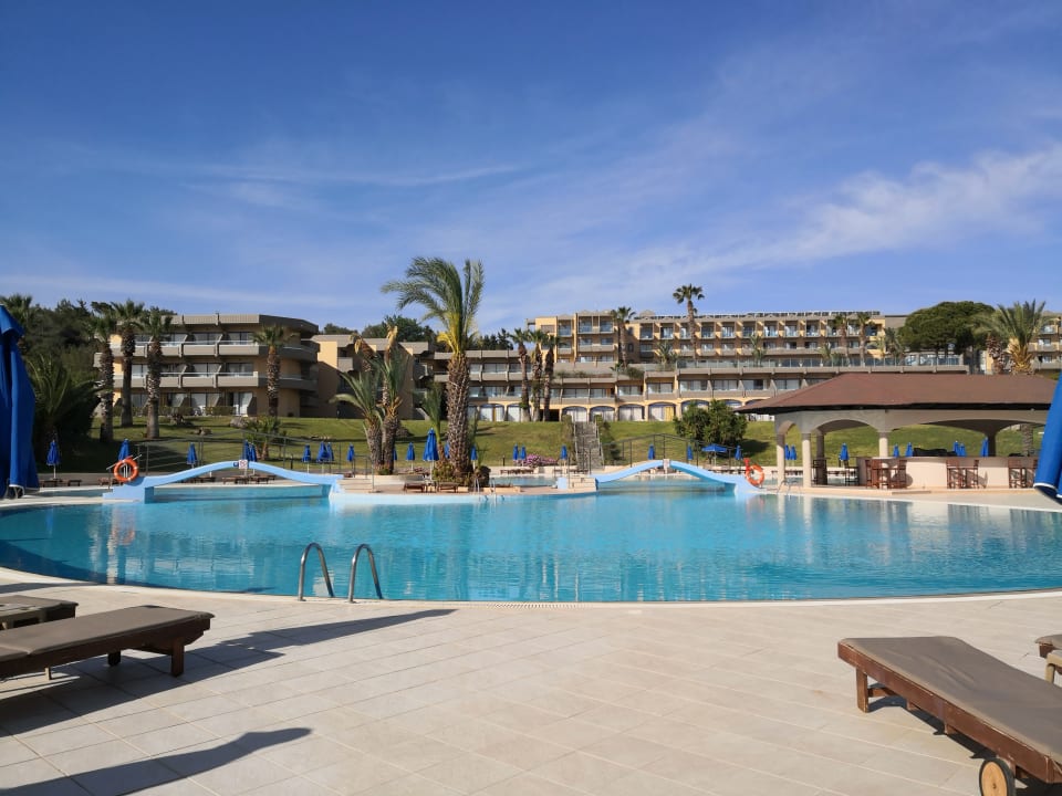 Außenansicht Kresten Palace Hotel