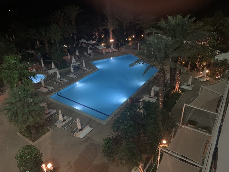 Pool Crystal Springs Beach Hotel