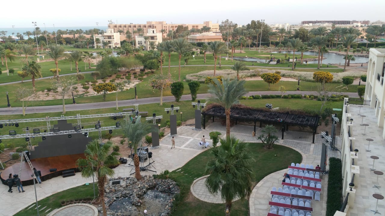 Blick auf den Golfplatz Steigenberger ALDAU Beach Hotel