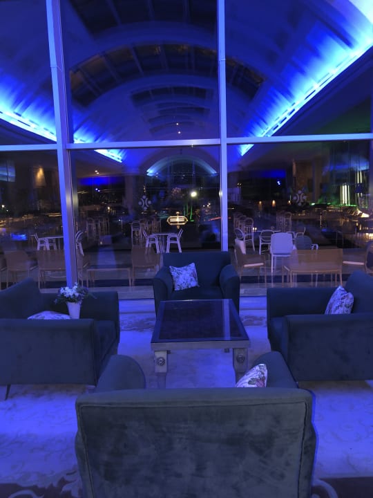 Lobby Hotel Miracle Resort