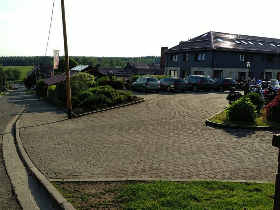 Außenansicht Gasthof Brauner Hirsch