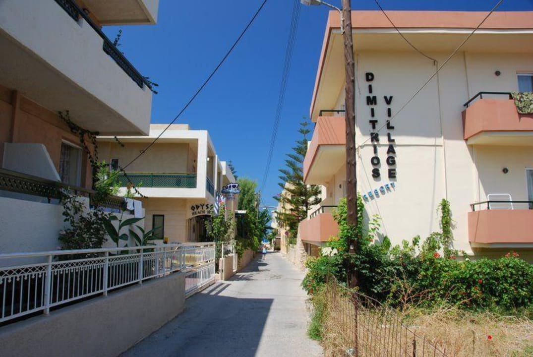 Uliczka Dimitrios Village Beach Resort