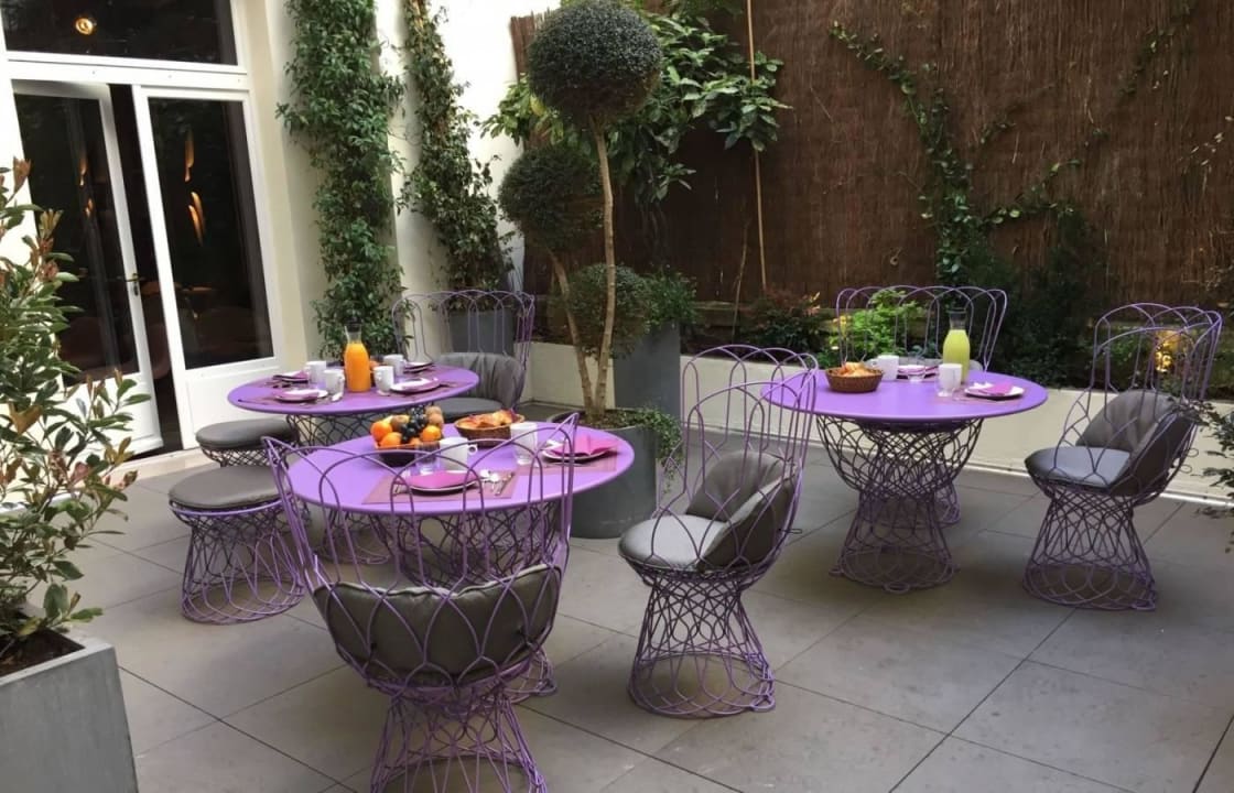 Patio Idol Hotel
