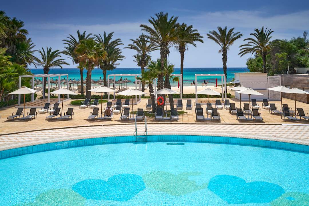 Pool Nahrawess Resort & Thalasso