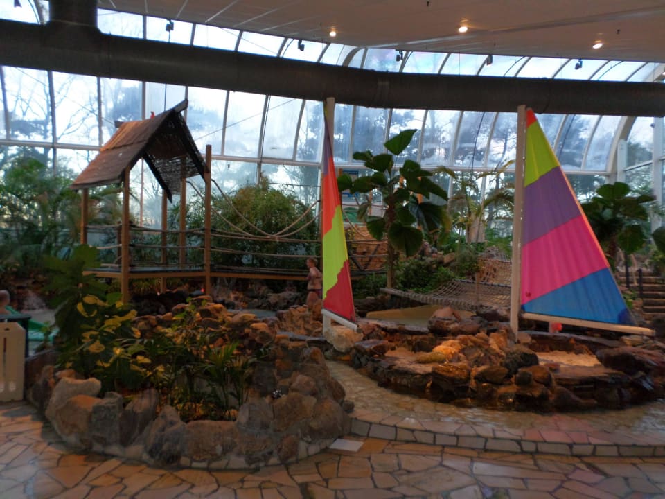 Sand- und Wasserspielplatz Ferienpark Landal De Lommerbergen