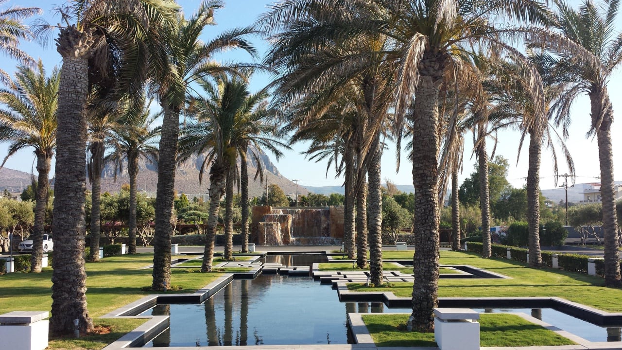 Grecotel - Einfahrt zum Hotel Amirandes A Grecotel Resort To Live