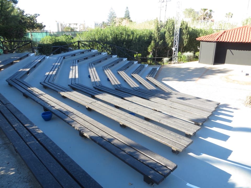 Ein Rundgang durch die Gartenanlage Anissa Beach & Village