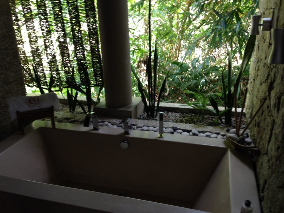 . Le Domaine de l'Orangeraie