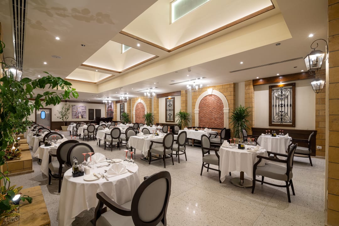 Gastro Sultan Gardens Resort