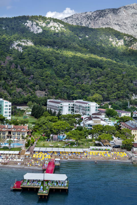 Außenansicht Dosinia Luxury Resort