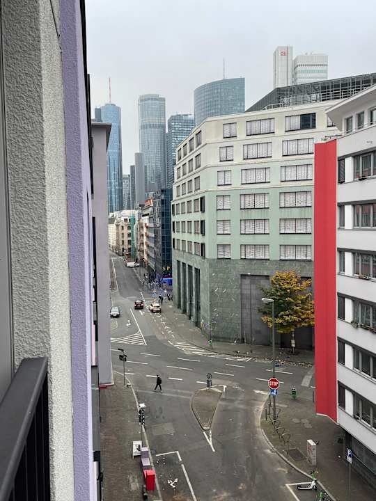 Ausblick Holiday Inn – the niu, Charly Frankfurt City