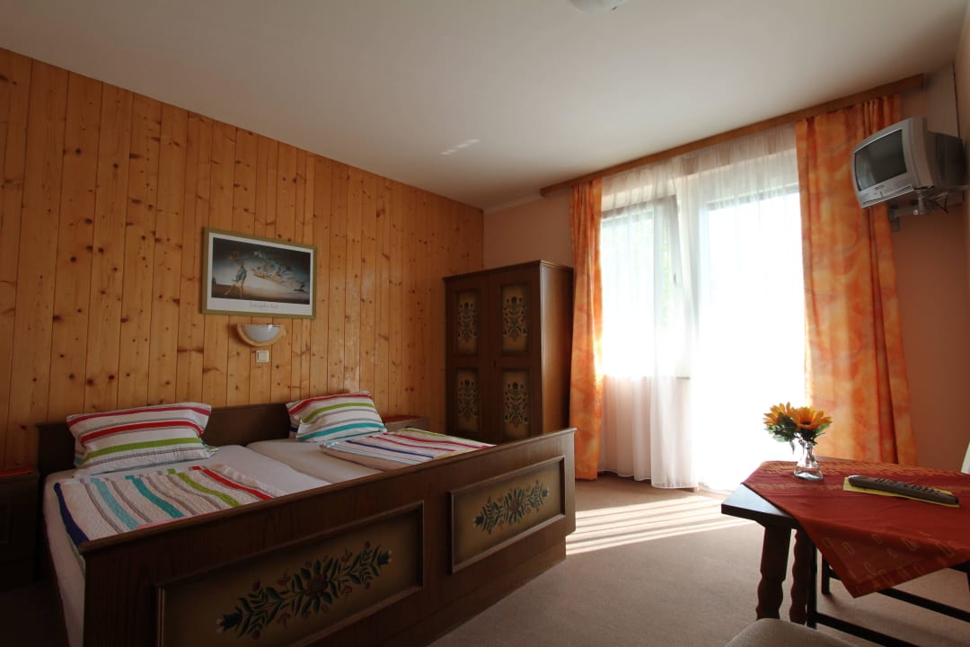 Zimmer-Beisspiel B&B und Ferienwohnungen ECKWIRT